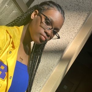 Meet your Posher, Destiny